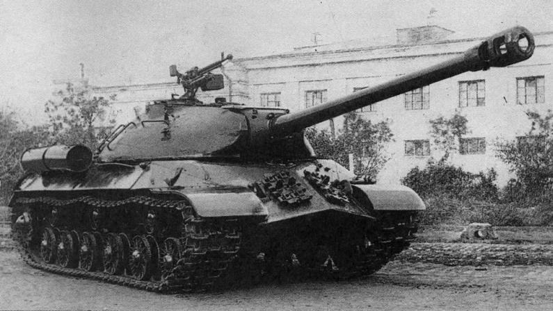 Первые фотографии объекта 703 – тяжелого танка ИС-3 на заводском дворе