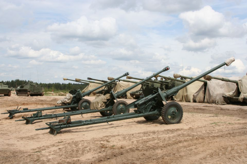 85-мм дивизионные пушки Д-44