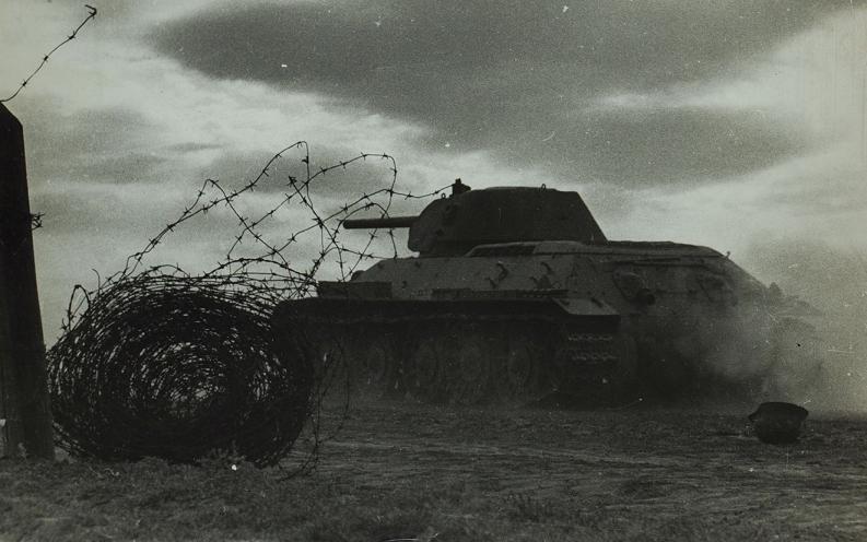 Т-34-76 на подступах к Сталинграду. Август 1942.  Фото Г. Зельма