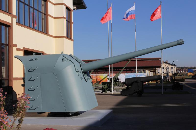 130-мм корабельное орудие Б-13 в Музее отечественной военной истории