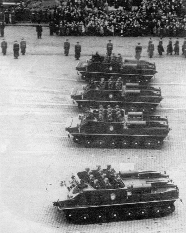 Бронетранспортеры БТР-50 на Красной площади.<br />7 ноября 1961