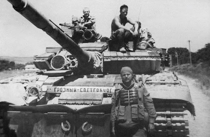 Танк T-80 в Чечне