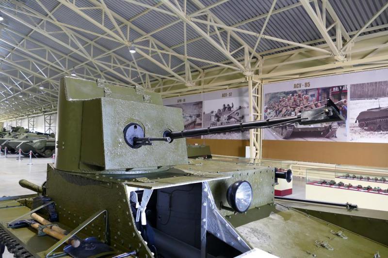 Танк ХТ-26 в Музее отечественной военной истории