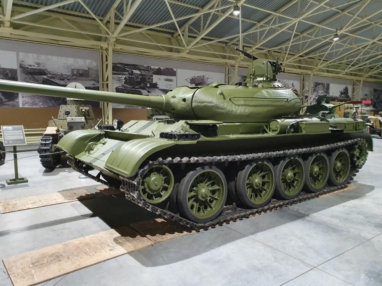 Танк Т-54 образца 1946 г. в Музее отечественной военной истории