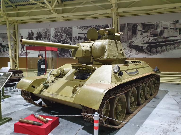 Танк Т-34-76 в Музее отечественной военной истории