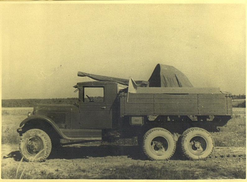Автомобиль ЗИС-36 с 37-мм зенитным орудием 61-К