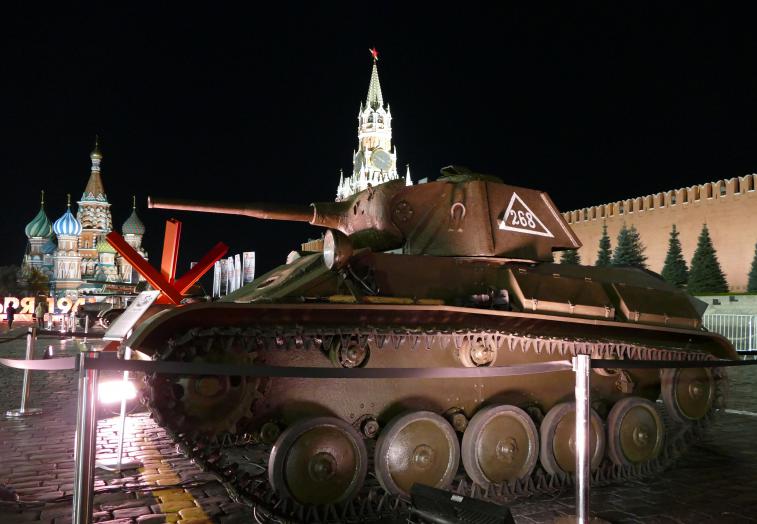 Т-70 на Красной площади 7 ноября 2020