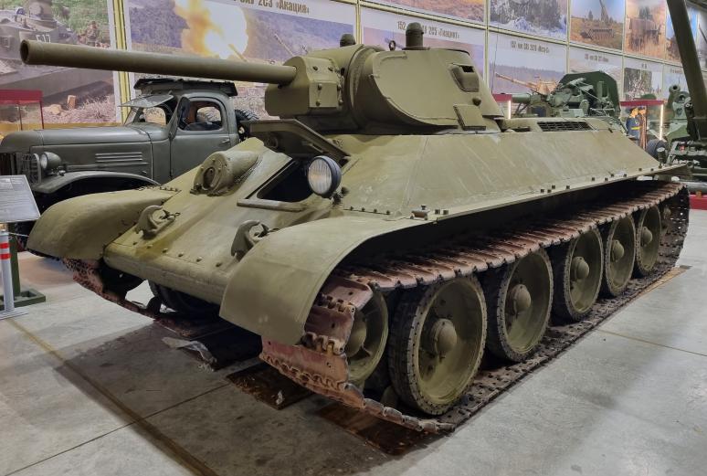Т-34-76 (ранний тип) в Музее отечественной военной истории